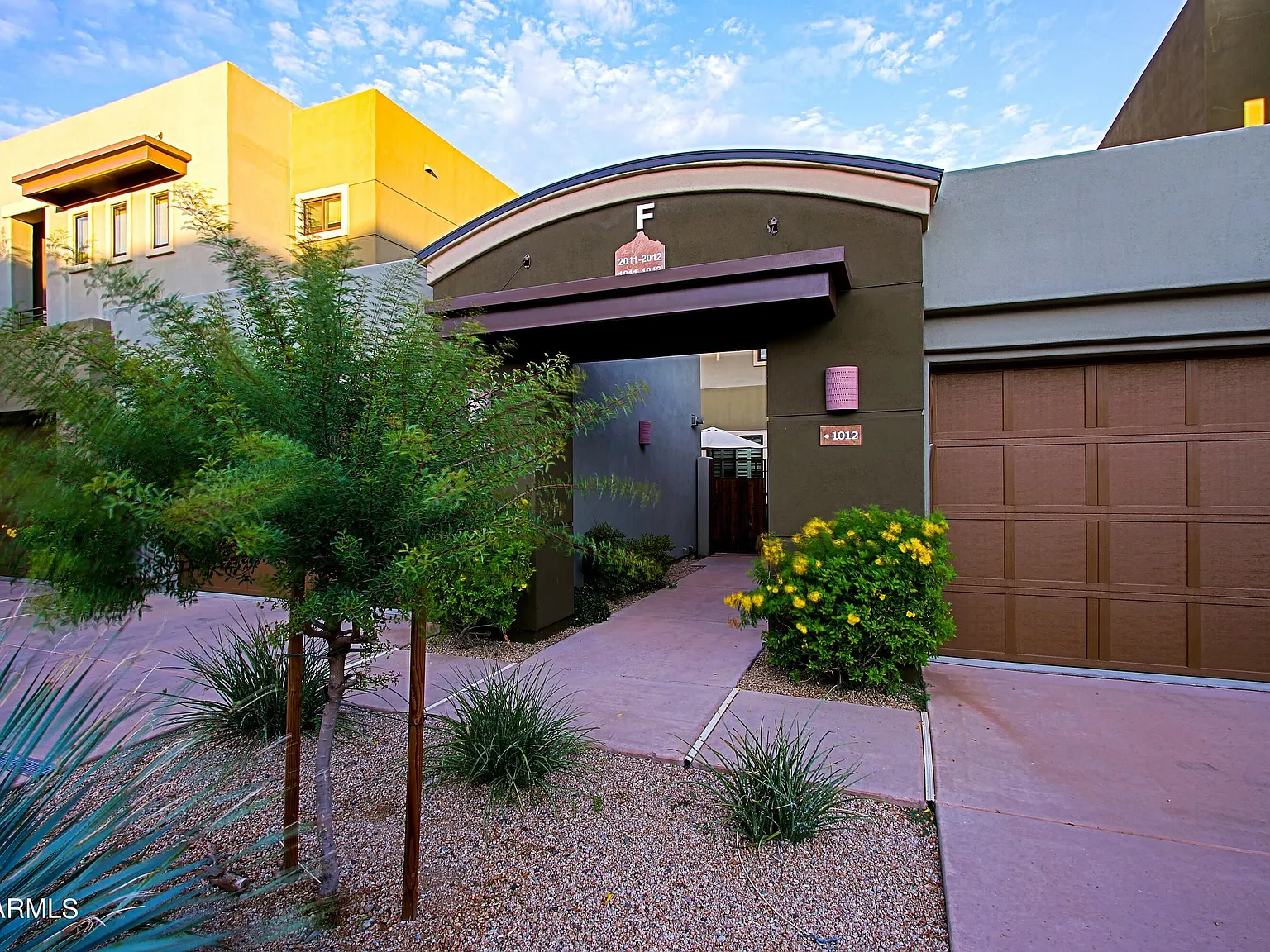 3 bed, 2.5 bath, 2144 sqft, $6,000 — Photo 3