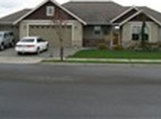 906 Hemlock Loop, Lynden, WA 98264