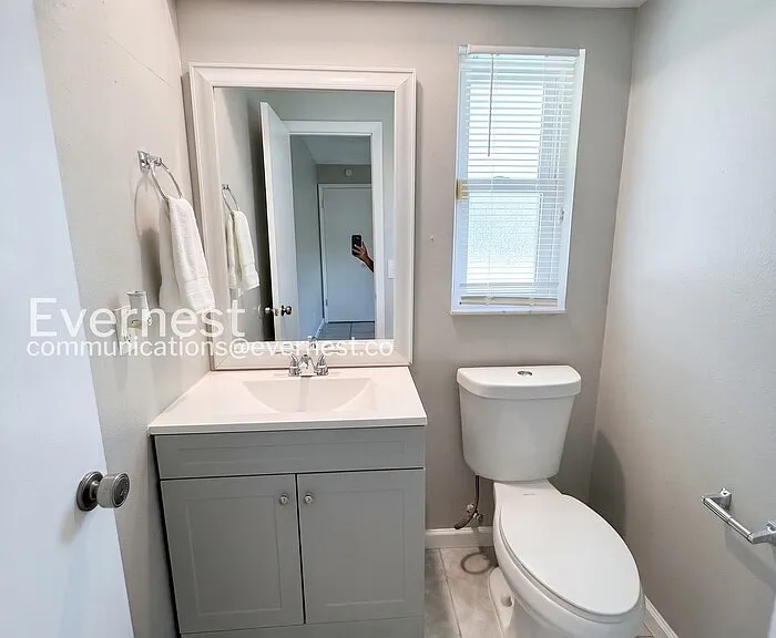 4708 Harwich St — Photo 11