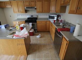 82 Chapel St #273, Newton, MA 02458