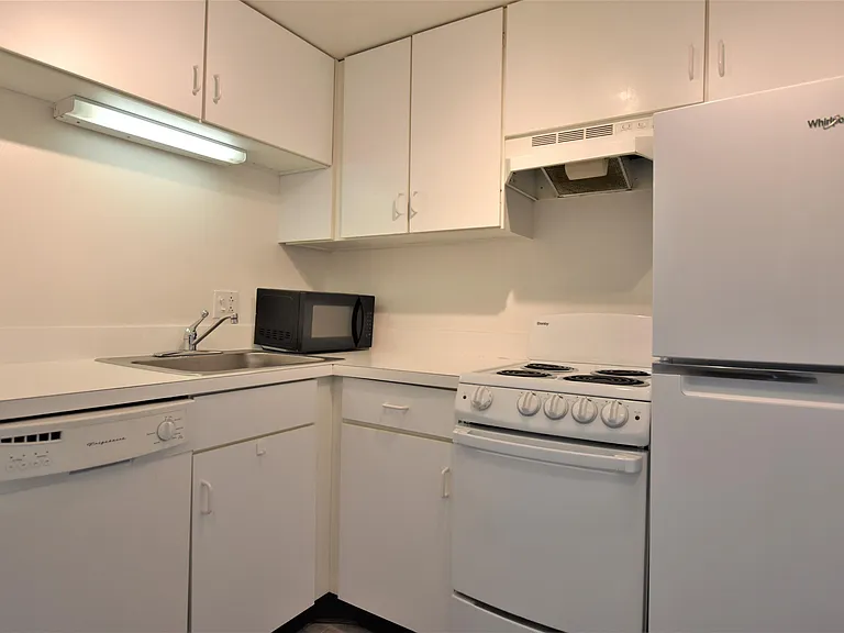 555 E William St #22E — Photo 14