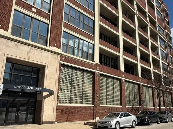 320 E 21st St Unit 411, Chicago, IL 60616