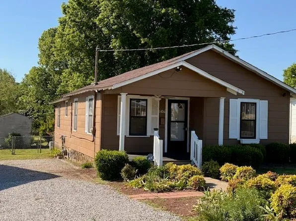 1406 Nutwood St, Bowling Green, KY 42104