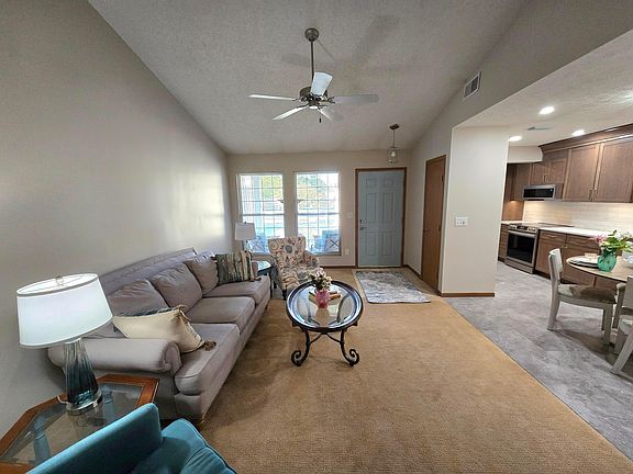 2nd image of 5483 Parkshire Dr