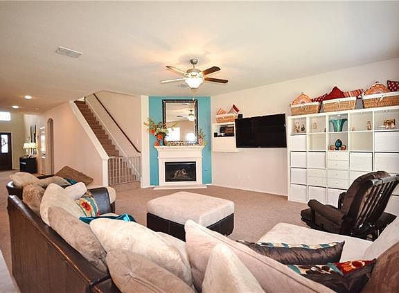 2nd image of 106 Thoroughbred St