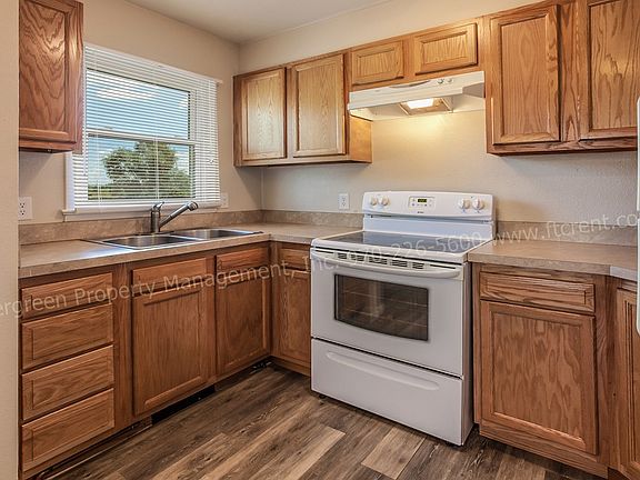 5th image of 1308-1310 S Summit View Dr #1308