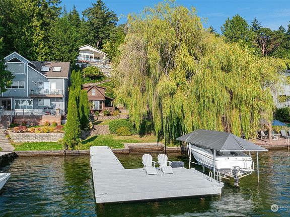 2nd image of 11523 Holmes Point Drive NE