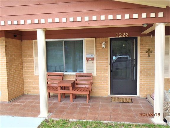 3rd image of 1222 Bonnie Dr