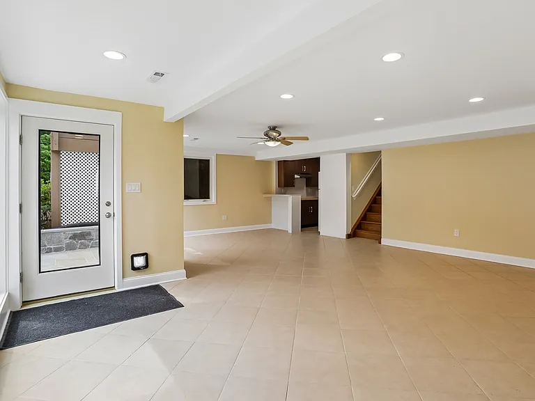 3301 Shirley Ln — Photo 30