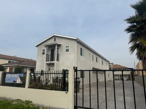 1241 W 95th St #4, Los Angeles, CA 90044