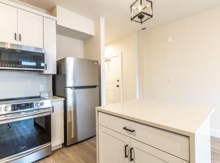 1143 Rose Hill Dr #204, Charlottesville, VA 22903