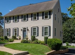 39 Riverfront Dr, Amesbury, MA 01913