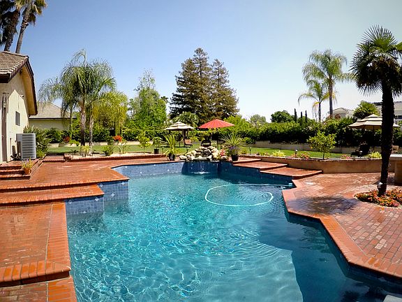 3rd image of 314 Pomello Dr