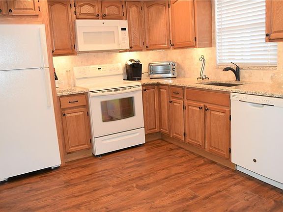 5th image of 1330 Glen Oaks Dr E Unit 375D