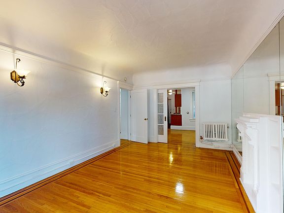 3rd image of 736 Leavenworth St APT 4