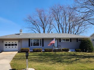 907 Obrien St, Harvard, IL 60033