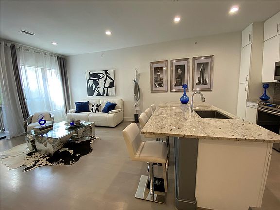 5th image of 1901 Post Oak Blvd APT 3503