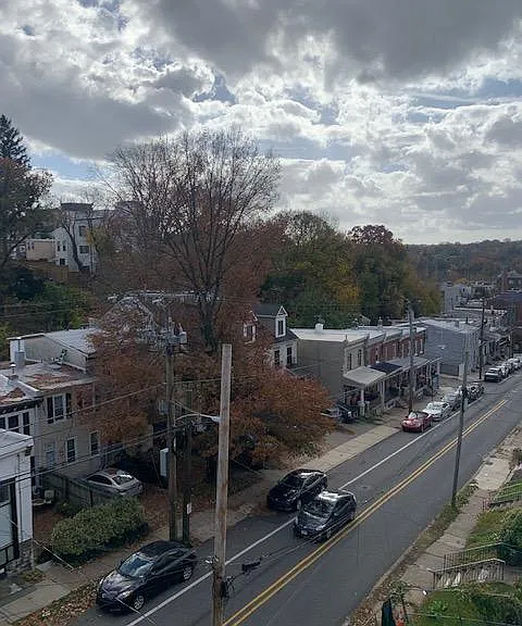336 Leverington Ave — Photo 5
