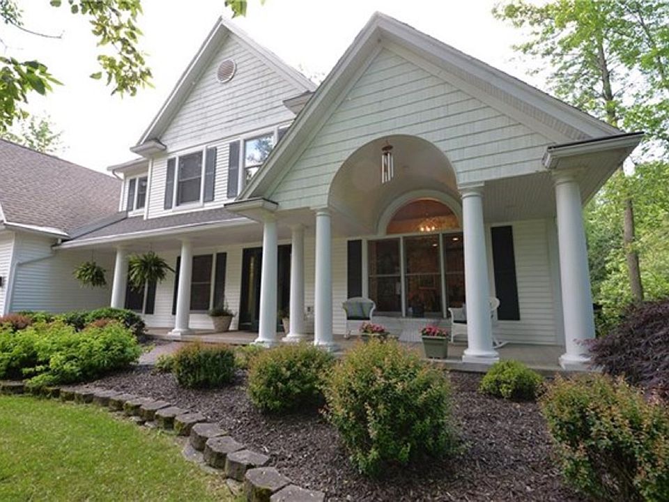 1st image of 13 Carefree Ln