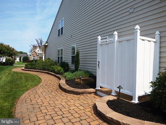 4th image of 37874 Bayview Cir E