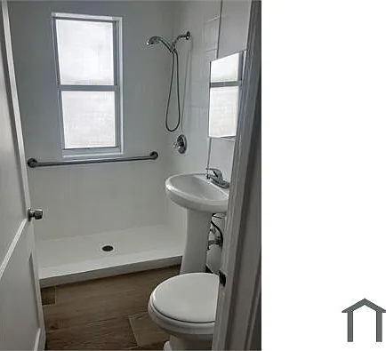 2036 SW 7th St #8 — Photo 6