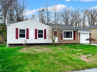 26925 Southwood Ln, Olmsted Township, OH 44138