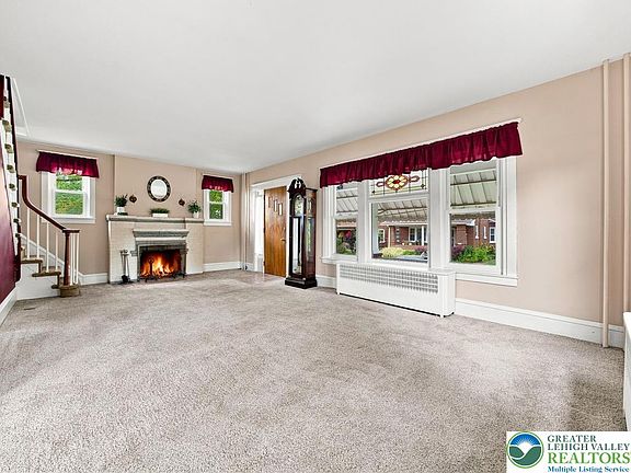5th image of 404 N 3rd St