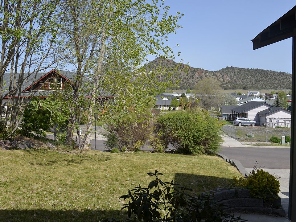 2nd image of 2619 NE Bobbi Ct