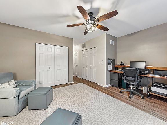 3rd image of 507 Grove Ln #H