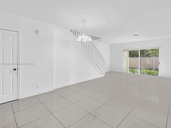 5th image of 7611 Tamarac Island Cir