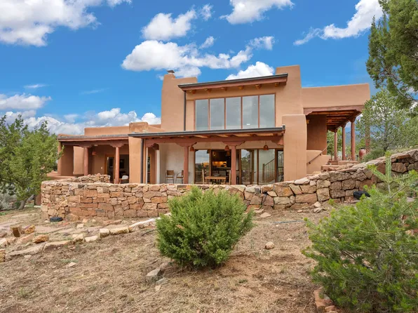 36 Bobcat Trl, Santa Fe, NM 87505