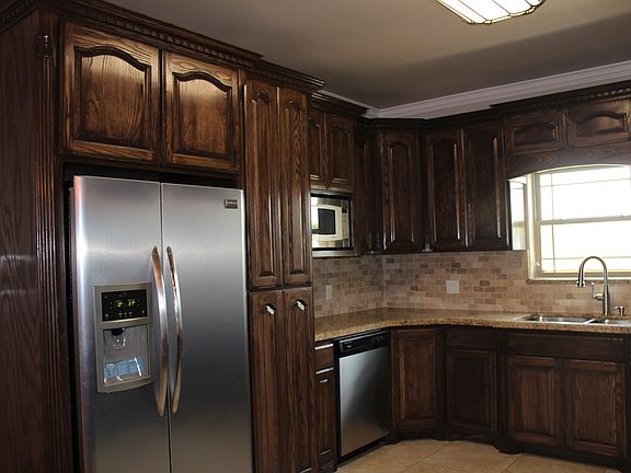 4th image of 120 Alvarez Ct