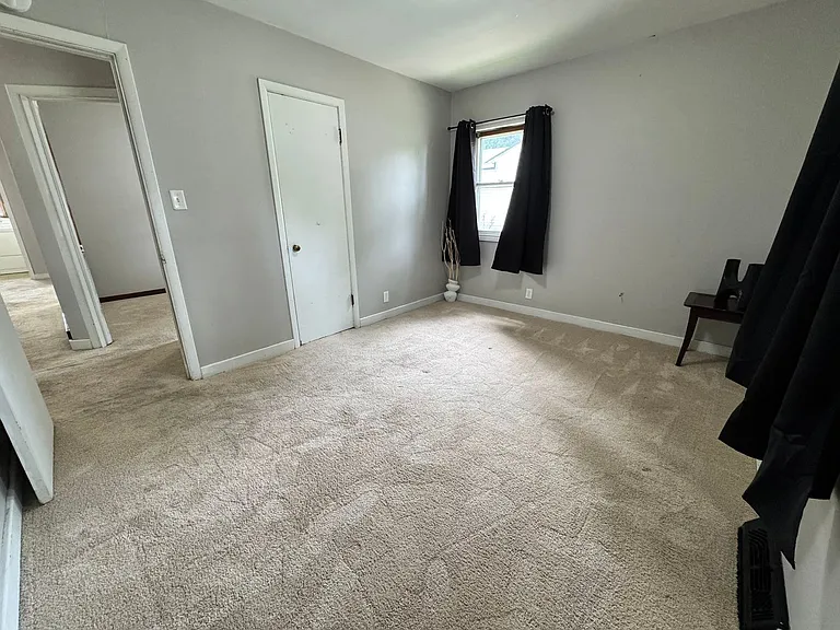 230 E Gilbert Dr — Photo 14