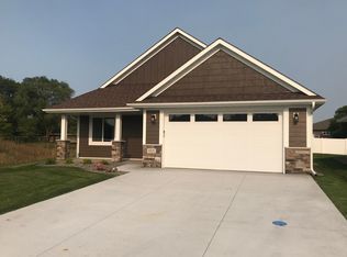 10131 Kissel Ct, Blaine, MN 55014