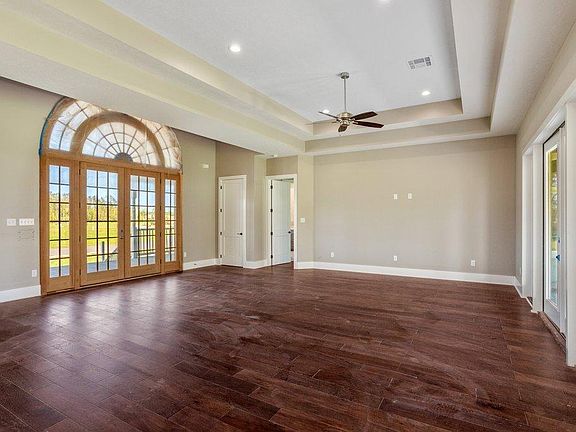 4th image of 2143 Madewood Dr