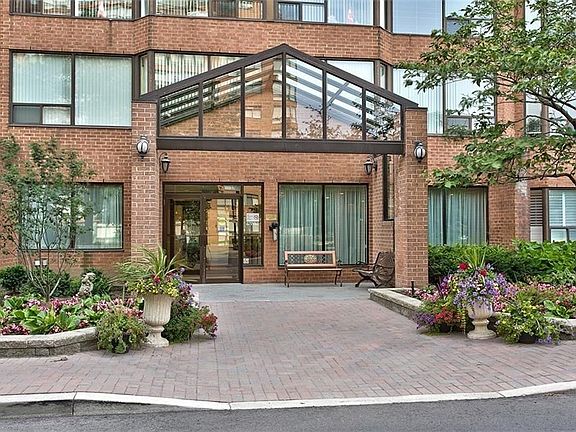 3rd image of 1270 Maple Crossing Blvd #914