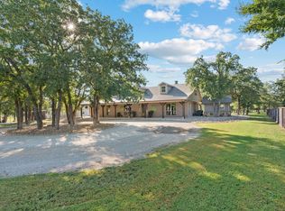 8211 Lone Star Rd, Weatherford, TX 76088