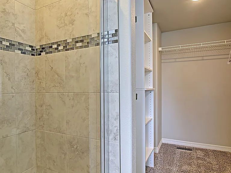 10801 Saco Dr — Photo 19