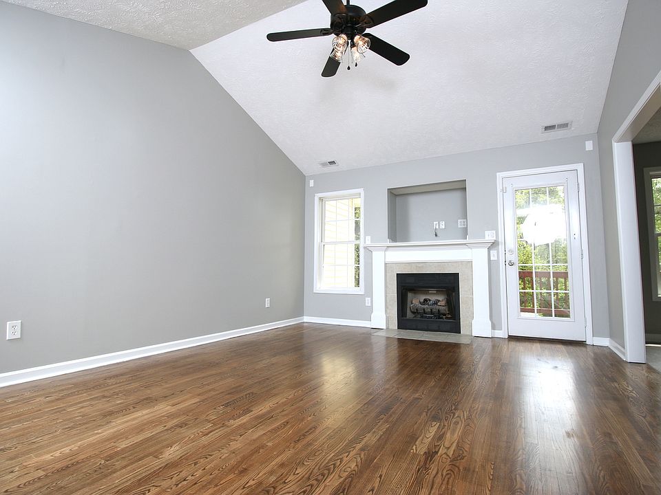 1st image of 525 Northwoods Dr