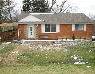 132 Neilson Dr photo 1