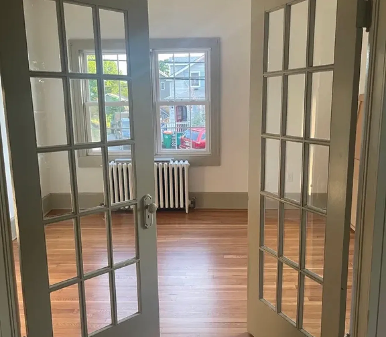 2 bed, 1.5 bath, 1100 sqft, $2,950 — Photo 2