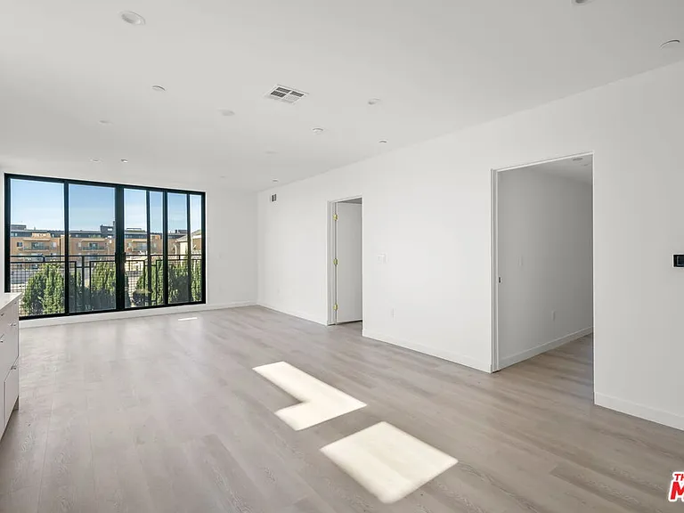 3755 S Canfield Ave #202 — Photo 6