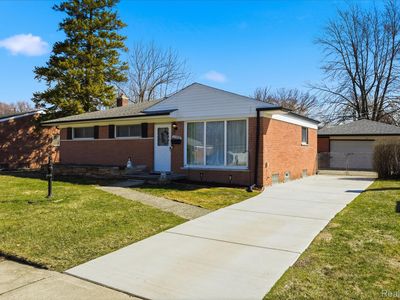 35942 Sherborne Dr, Clinton Township, MI, 48035