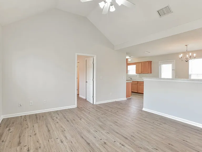 154 Dreville Dr — Photo 6