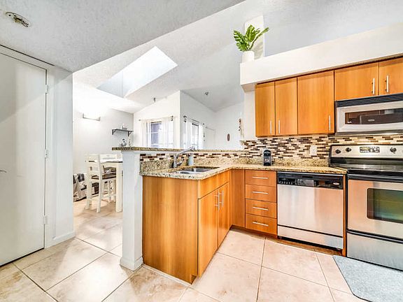 3rd image of 1125 Crystal Way APT F