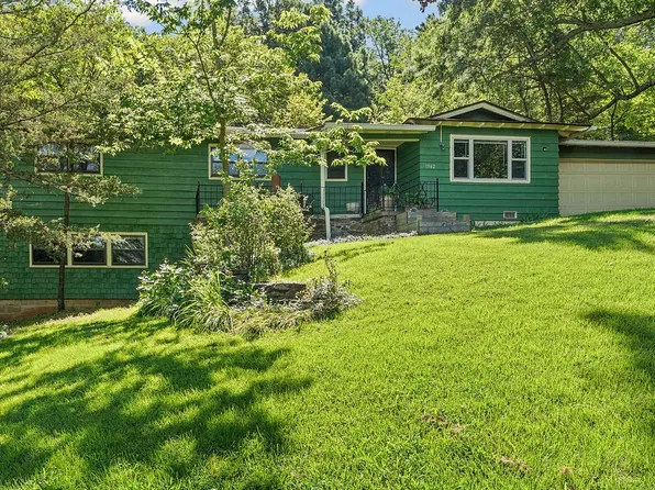 1982 N Greenview Dr, Fayetteville, AR 72701