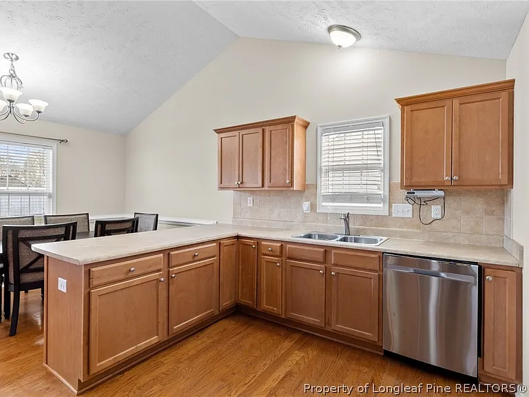 255 Collinwood Dr — Photo 9