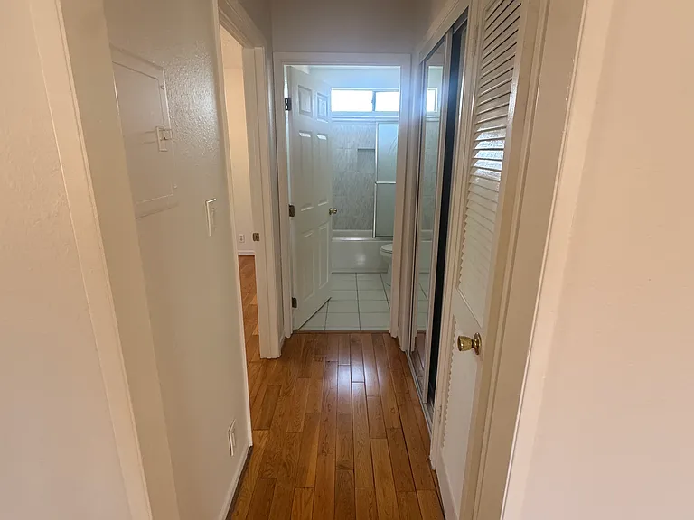 14308 Tiara St — Photo 1