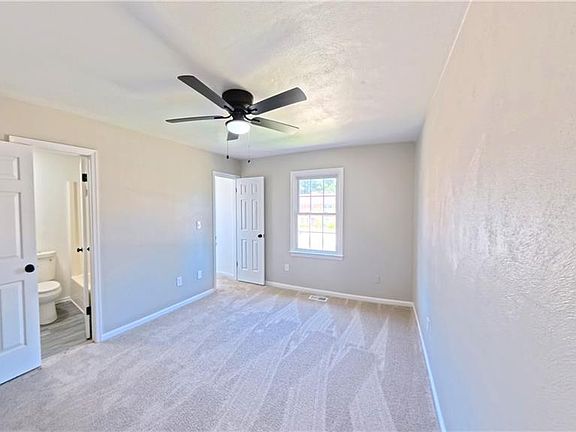 3rd image of 63 Colonial Way