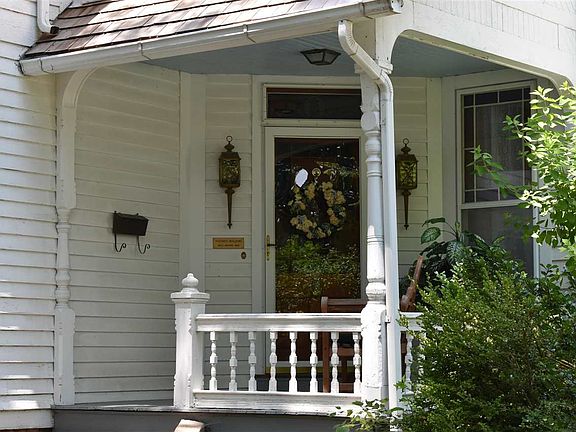 5th image of 1414 2nd Ave